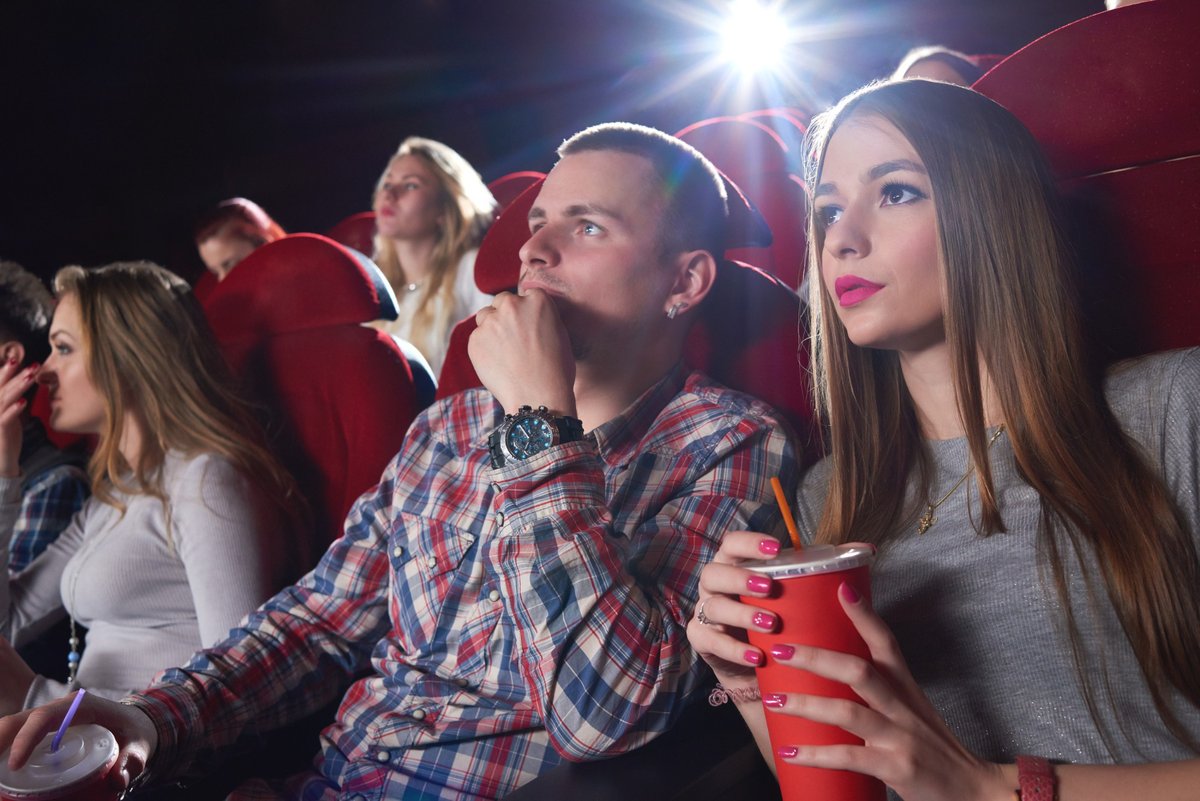 como conocer gente para ir al cine en murcia