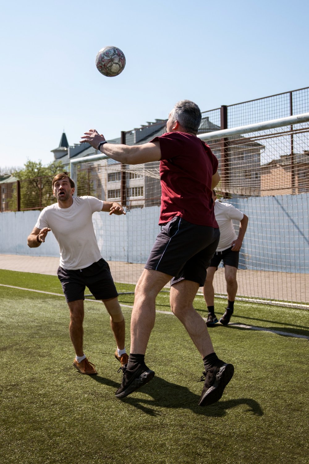 como hacer nuevas amistades en Alicante para jugar a futbol