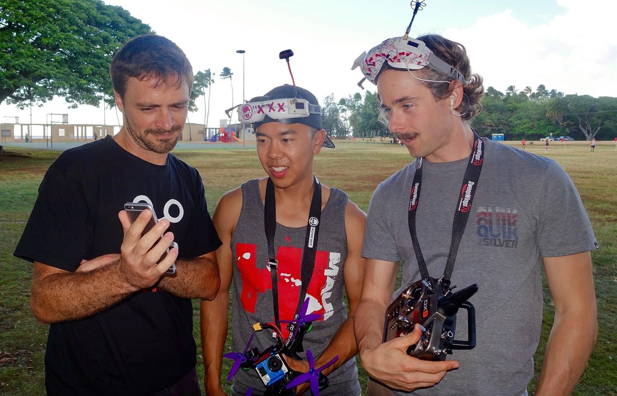 hacer nuevos amigos para ir a pilotar drones hacer nuevos amigos para ir a pilotar drones