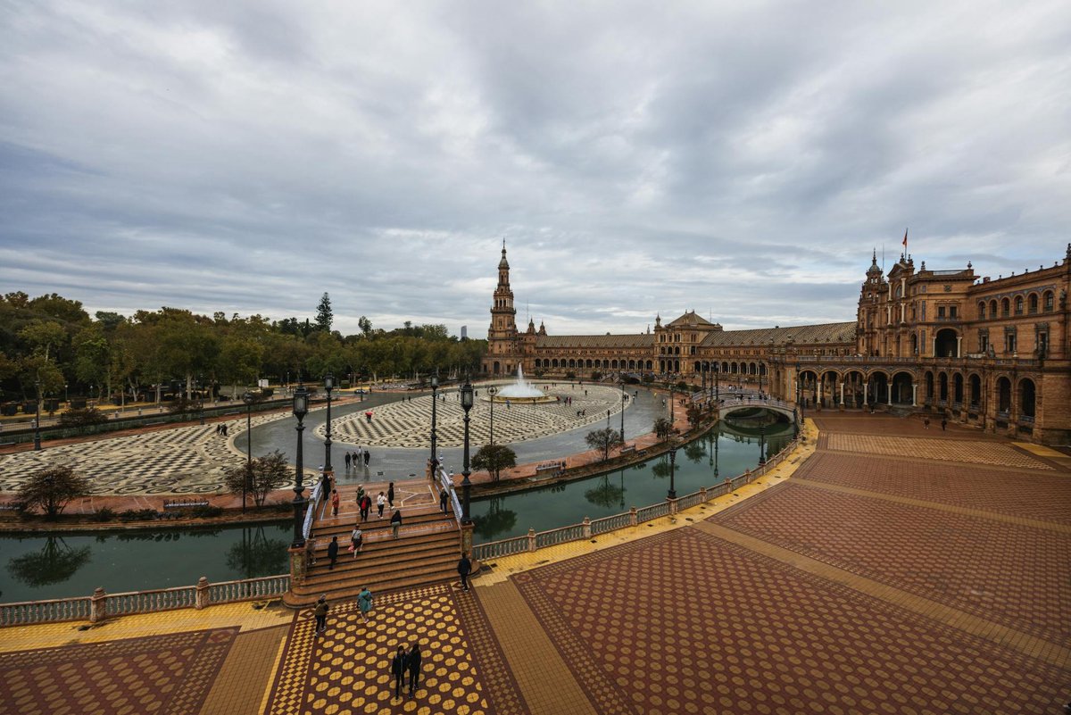 haz amigos nuevos en sevilla