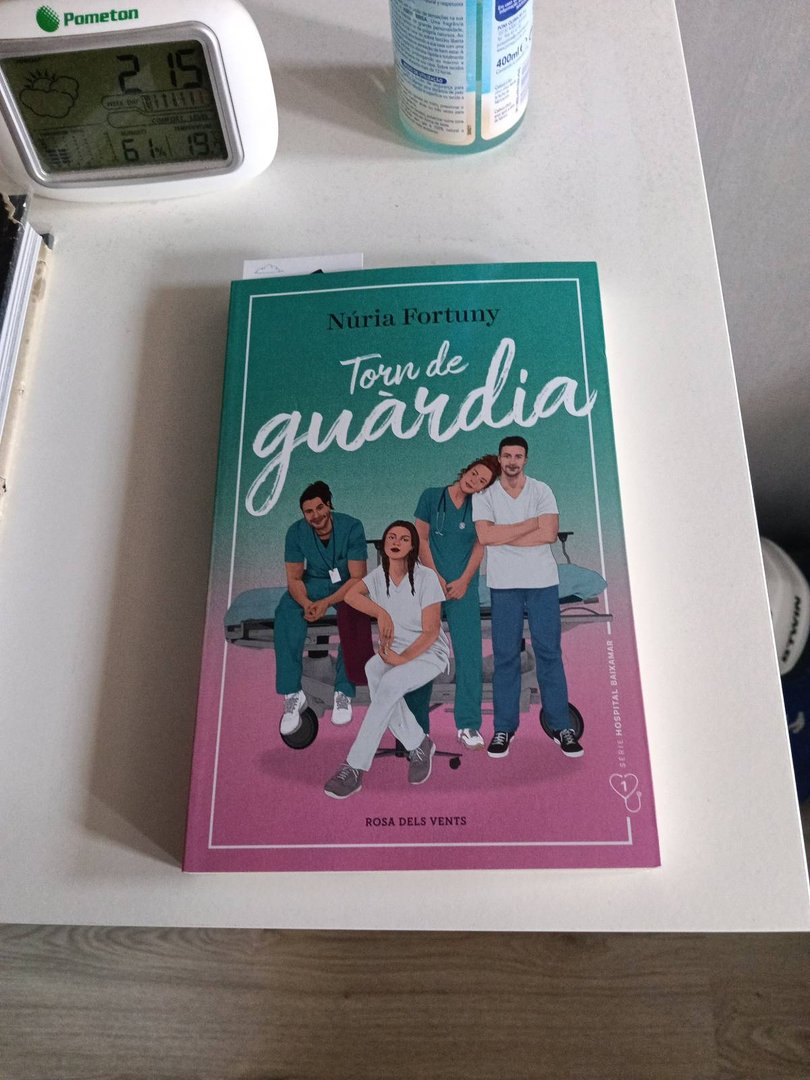 Ayer me compré este libro que ganas tengo de empezar el libro