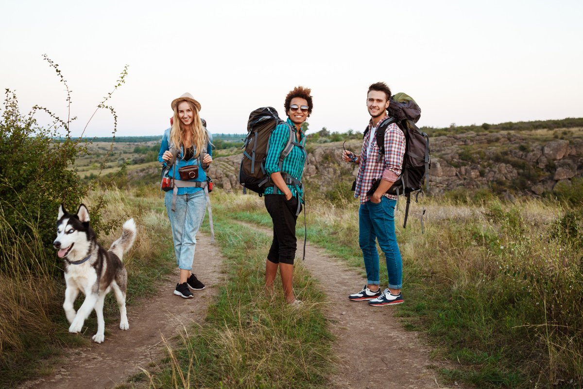 como hacer amigos nuevos para practicar senderismo.jpg